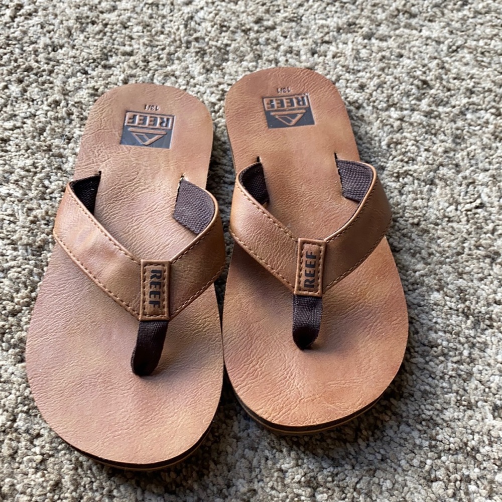 Boys size 13/1 Reef flip flops
